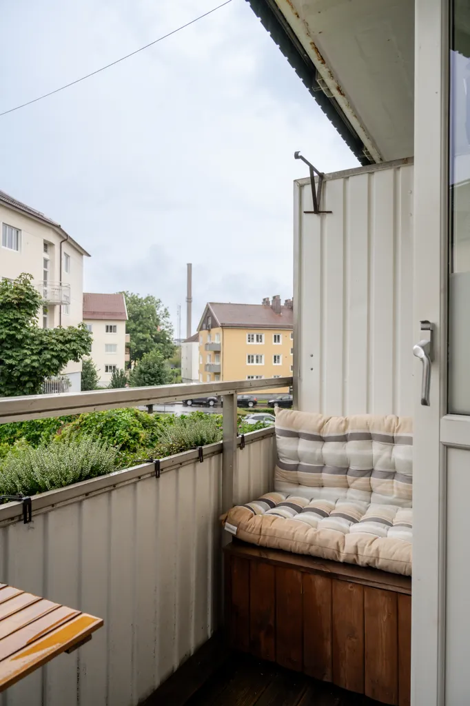 Rõdu - City-Adjacent Flat with Garden in Döbelnsgatan