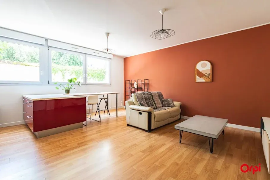 Séjour - Appartement 3 Pièces avec Jardin Privé à Reims