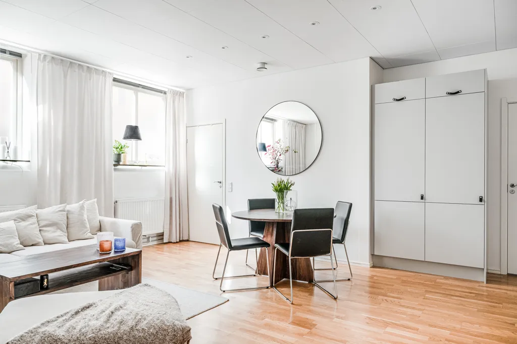 Elutuba - Apartment with High Ceilings near Karlstad City
