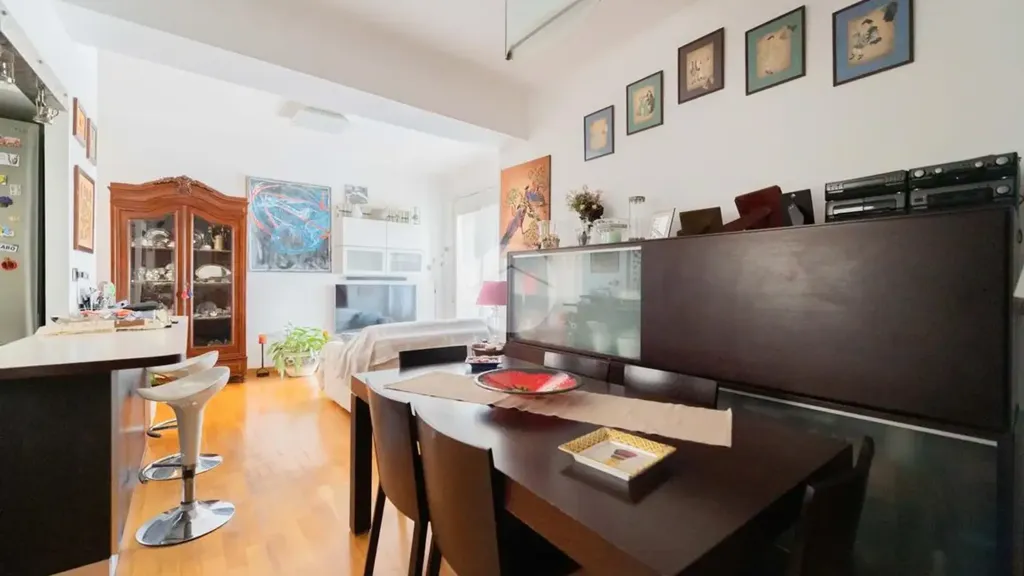 Salle à manger - Triplex with Balcony in Central Rome
