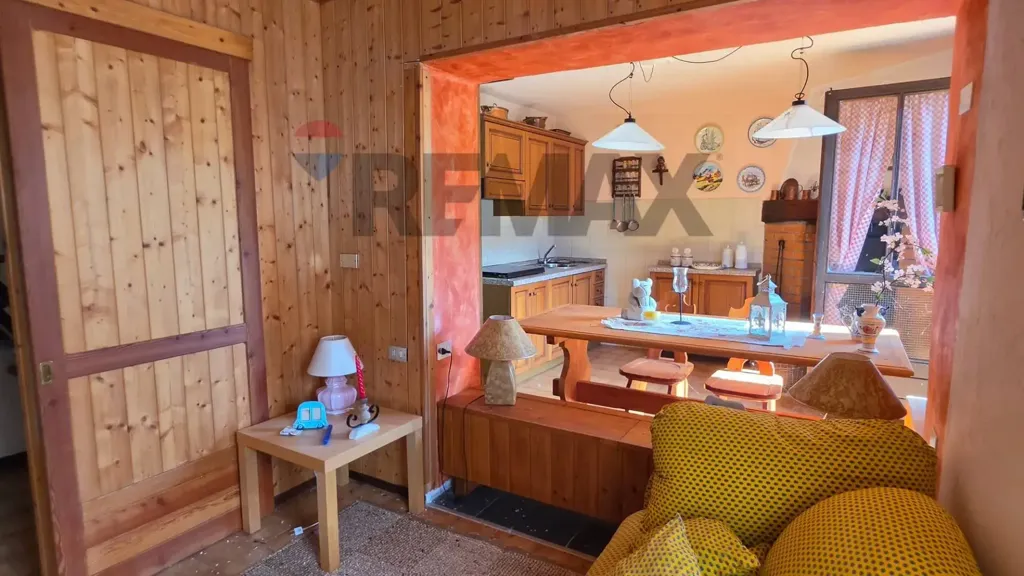 Living Room - Trilocale with Garden in Darzo