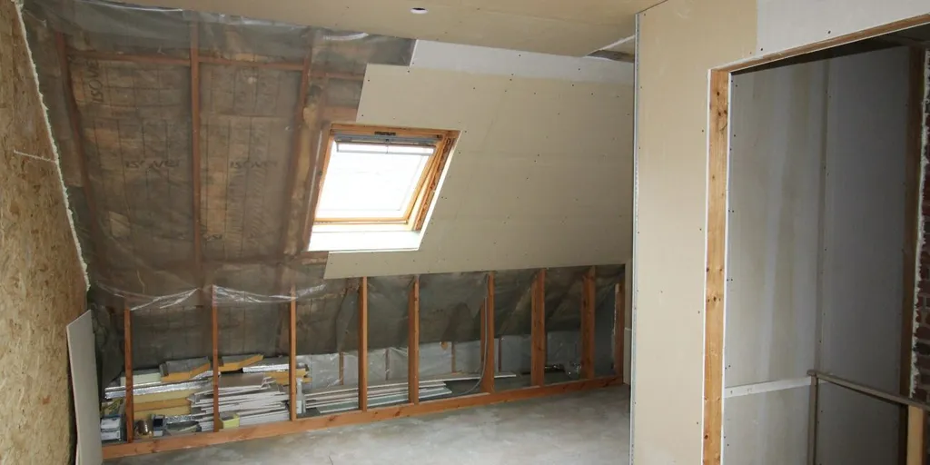 Toad - Renovatable House with Garden in Izegem