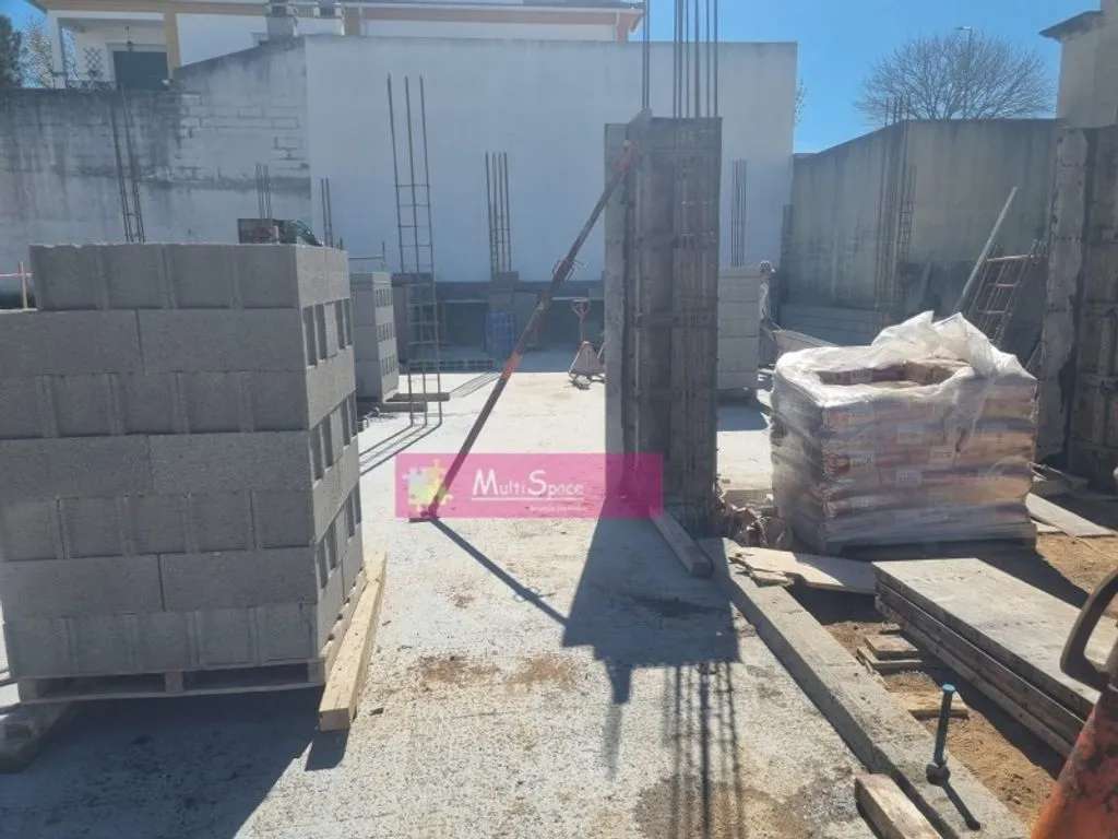 Toad - Luxury T4 House Under Construction in Casal Vidigal