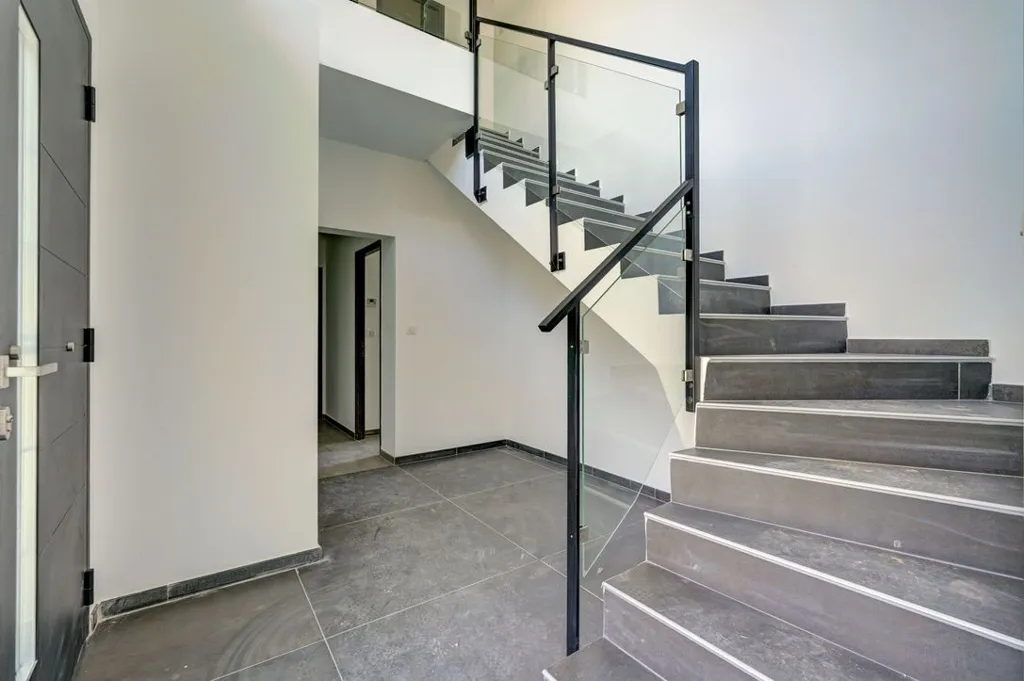 Stanze - Contemporary Villa with Pool in Roquevaire
