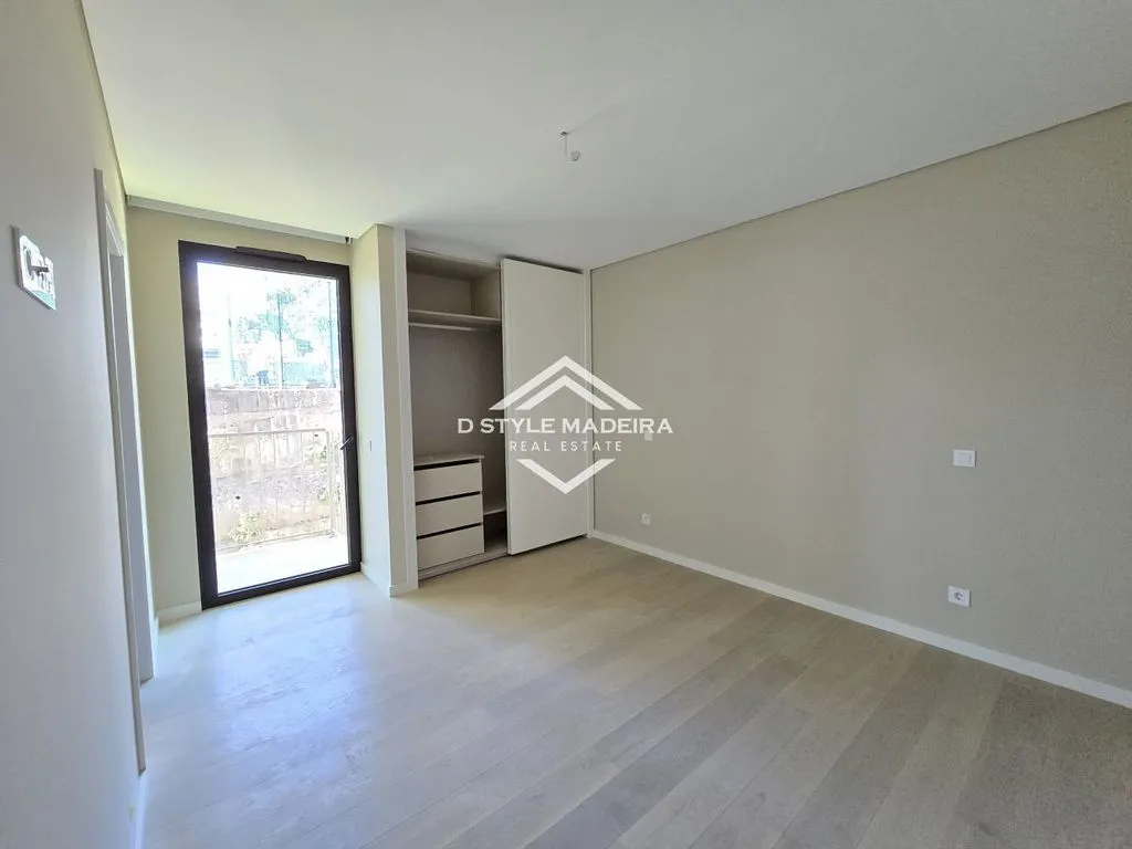 Bedrooms - Luxury Flat with Pool in Funchal, Madeira