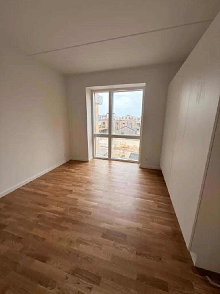 Pièces - 4-Bed Apartment with Balcony in Hedehusene