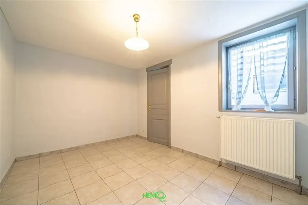 Pièces - Appartement Rénové avec Terrasse à Tournai