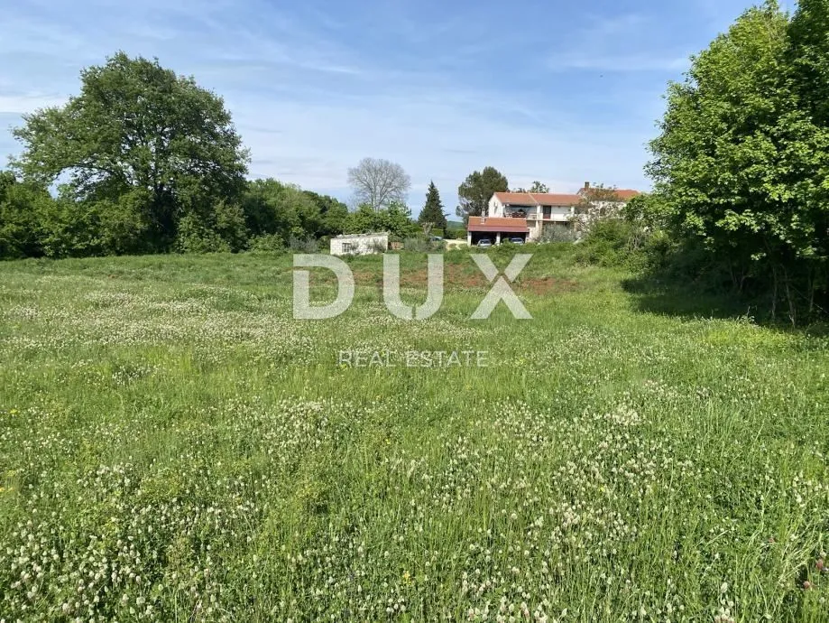 Jardin - Construction Land with Ruins in Barbana, Istra