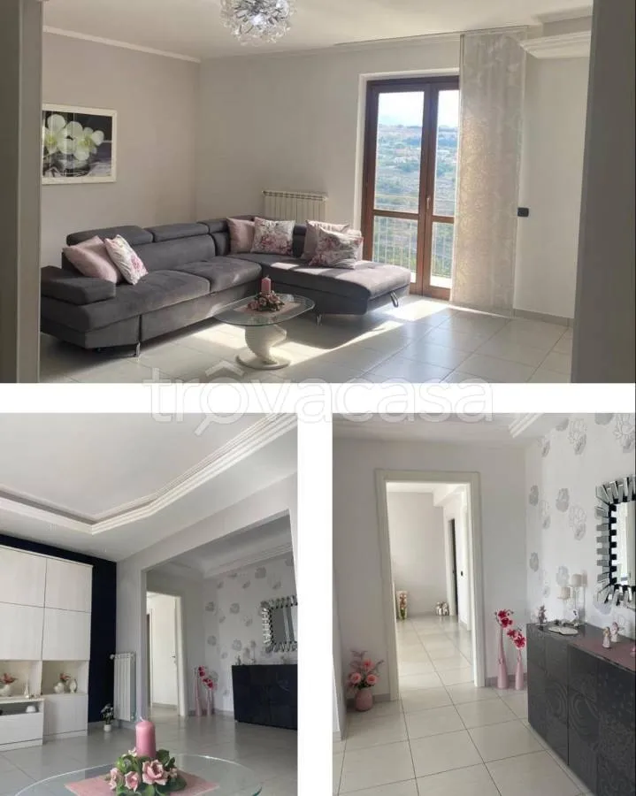 Elutuba - Spacious Apartment with Balcony in Modica