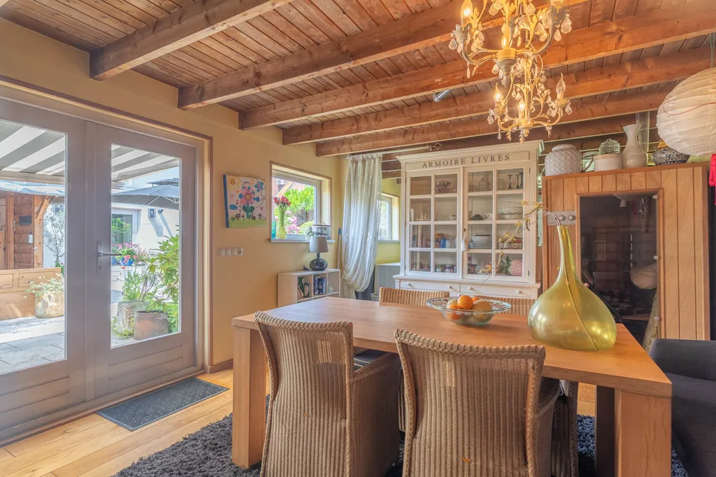 Dining Room - Detached House with Private Garden in Yerseke