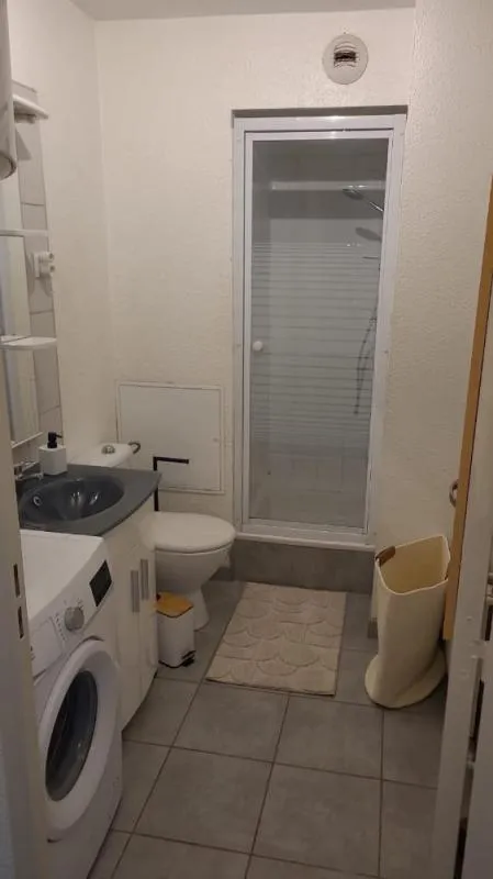 Salles de bain - Appartement Lumineux Meublé à Amiens