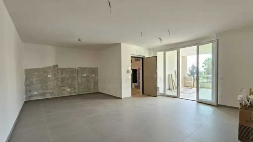 Séjour - Appartement 6 pièces à IT