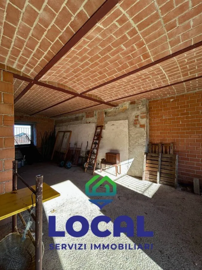 Garage - Unfinished Villa with Panoramic View in Verzuolo