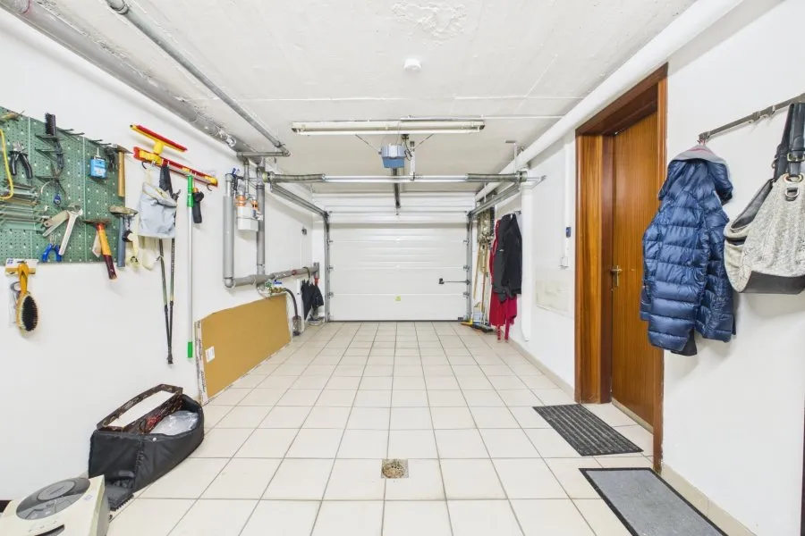 Garage - Terraced House with Garden in Kopstal