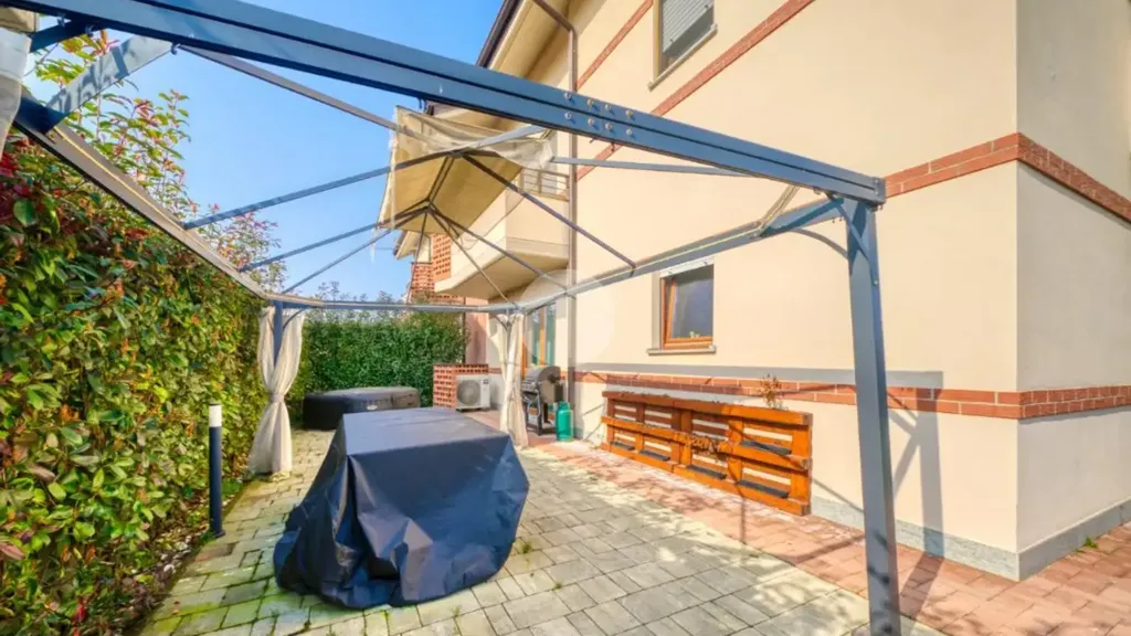 Terrasse - Ground Floor Apartment with Private Garden in Pianezza