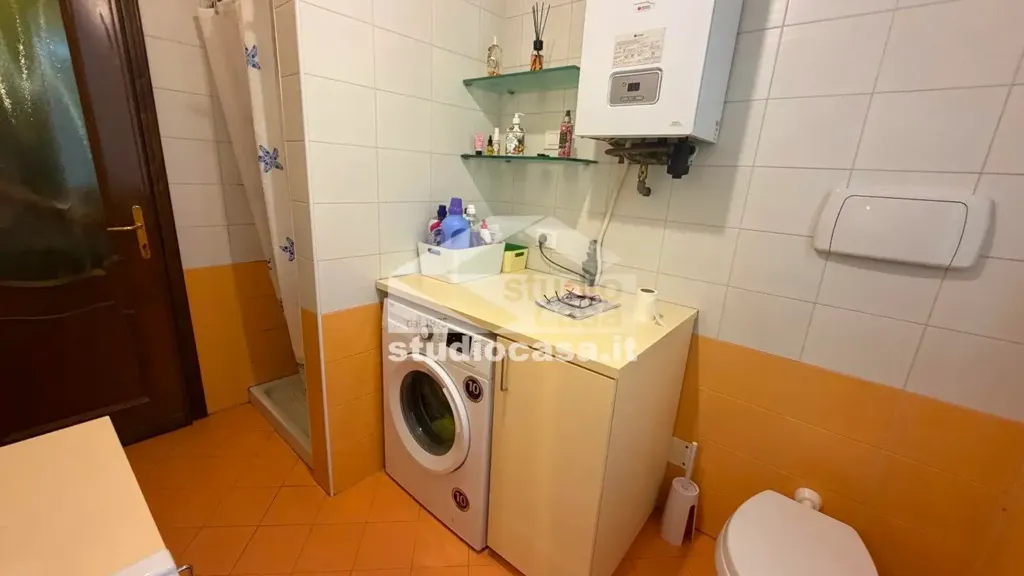 Buanderie - Villa with Three Apartments in Crema