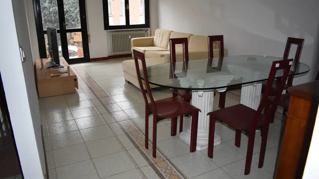 Salle à manger - Apartment with Balcony in Guizza, Padua
