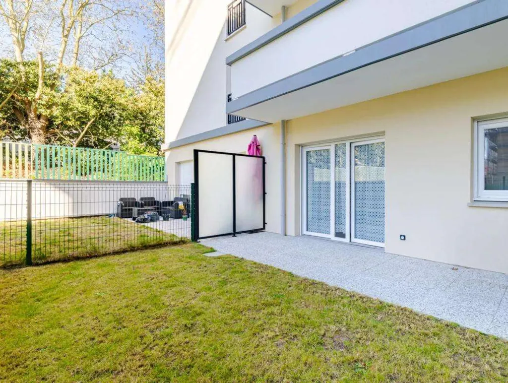 Aed - Modern Flat with Garden in Thiais