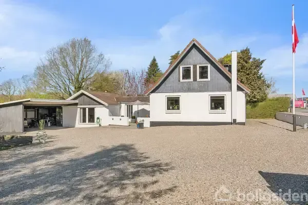 Extérieur - Modernised Villa with Lake View in Ullerslev