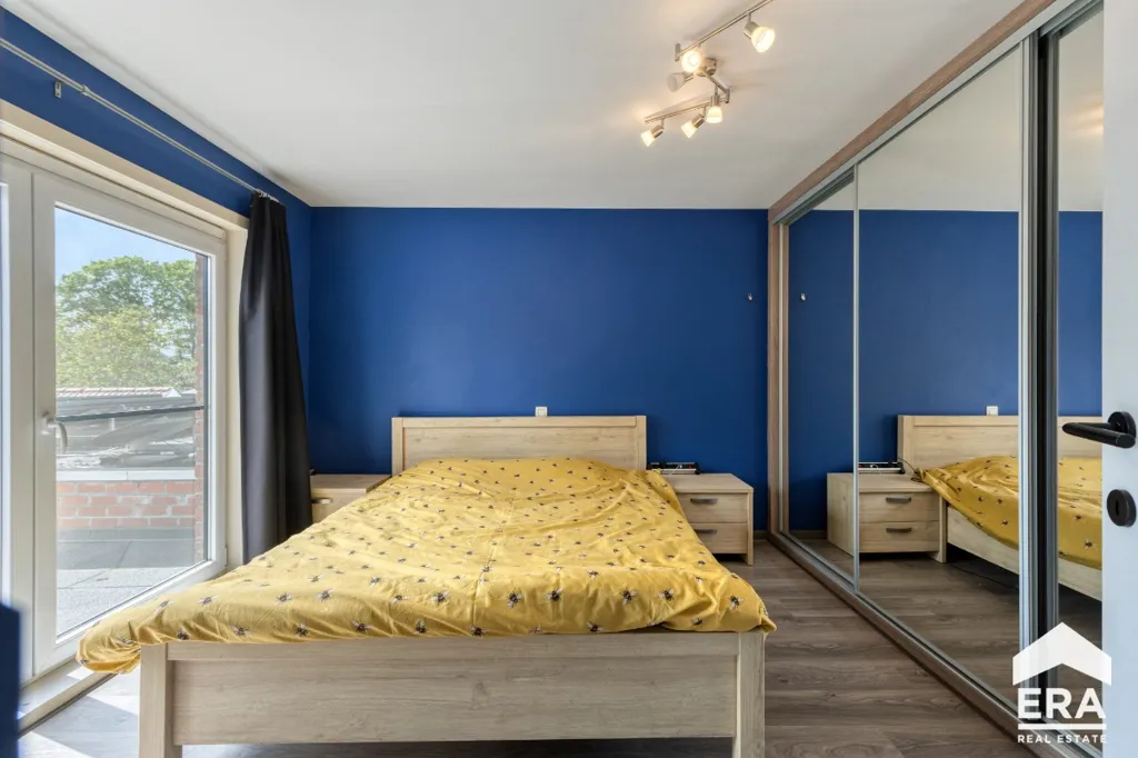 Chambres - Maison Familiale avec Piscine Solaire à Proximité du Centre-Ville