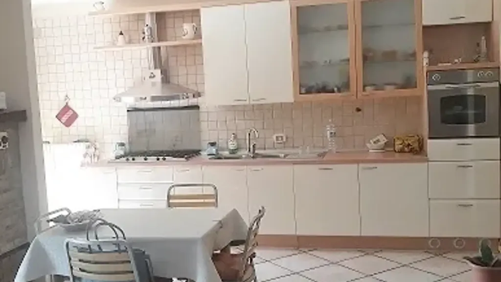 Köök - Rustic Apartment with Balcony in Guardiagrele