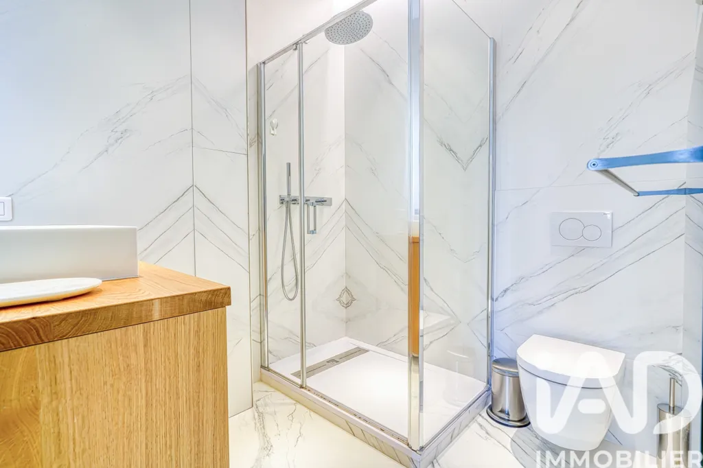 Salles de bain - Appartement d'Architecte dans le Marais Historique