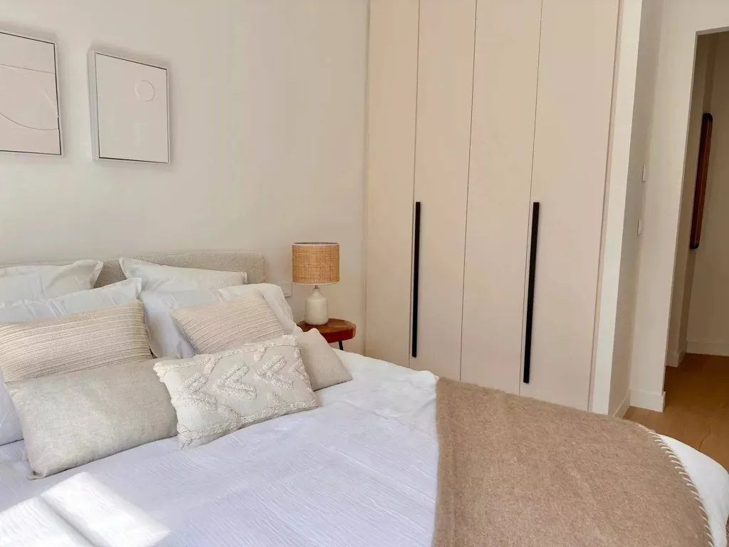 Chambres - Appartement Rénové avec Vue Panoramique à Nice
