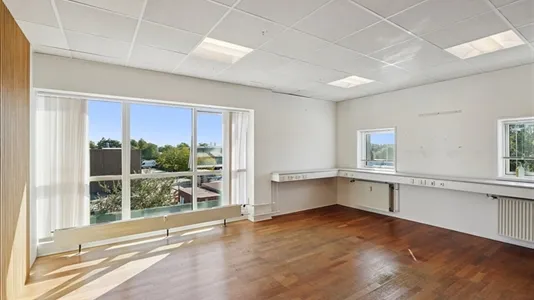 Bureau - Warehouse with Office in Avedøreholme, Hvidovre