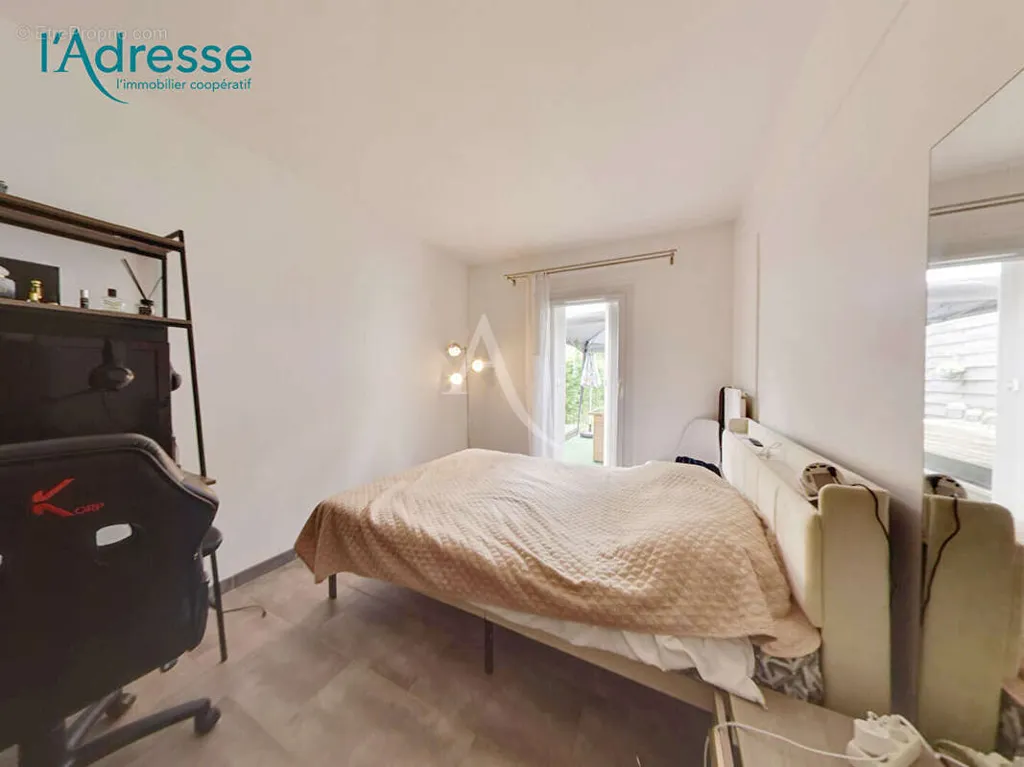 7-room house in Champs-Sur-Marne
