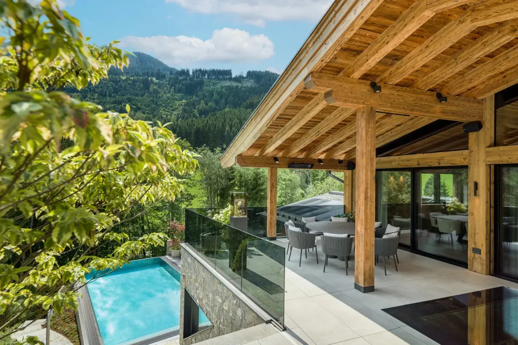 Terrasse - Luxury Chalet with Indoor/Outdoor Pools in Reith