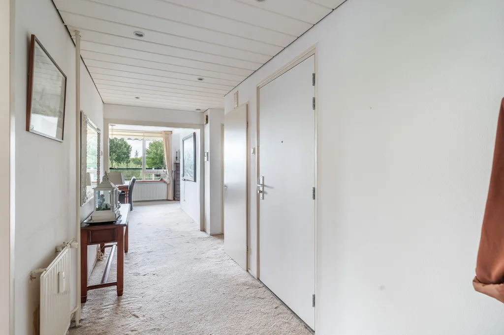 Esik - 3-Bedroom Apartment with Water View in Maassluis
