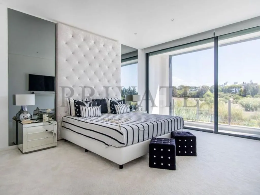 Magamistoad - Contemporary Villa with Golf Views in Vilamoura
