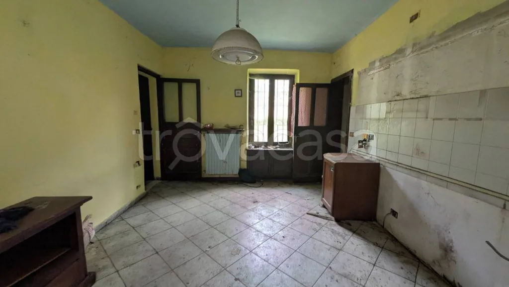 Cuisine - Rustic Villa to Renovate in Roccavione