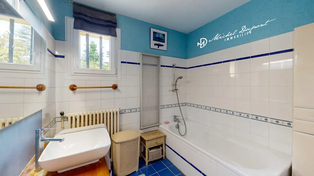 Bathrooms - Stone House with Pool in Périgord Noir