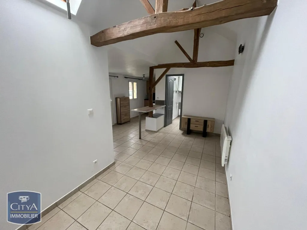 Garaaž - Renovated Flat with Parking in Warluis