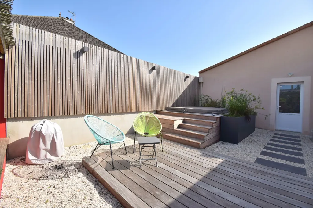 Terrass - Contemporary House with Pool in Rocheservière