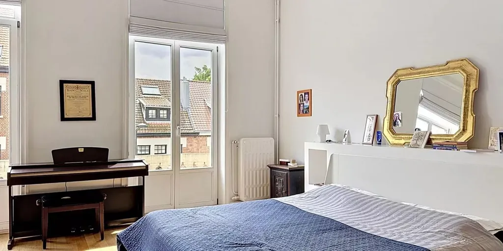 Chambres - Maison Rénovée avec Terrasse à Ukkel