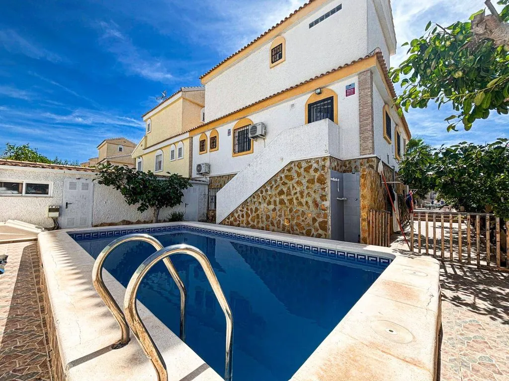 Bassein - Luxury Semidetached House with Pool in Gran Alacant