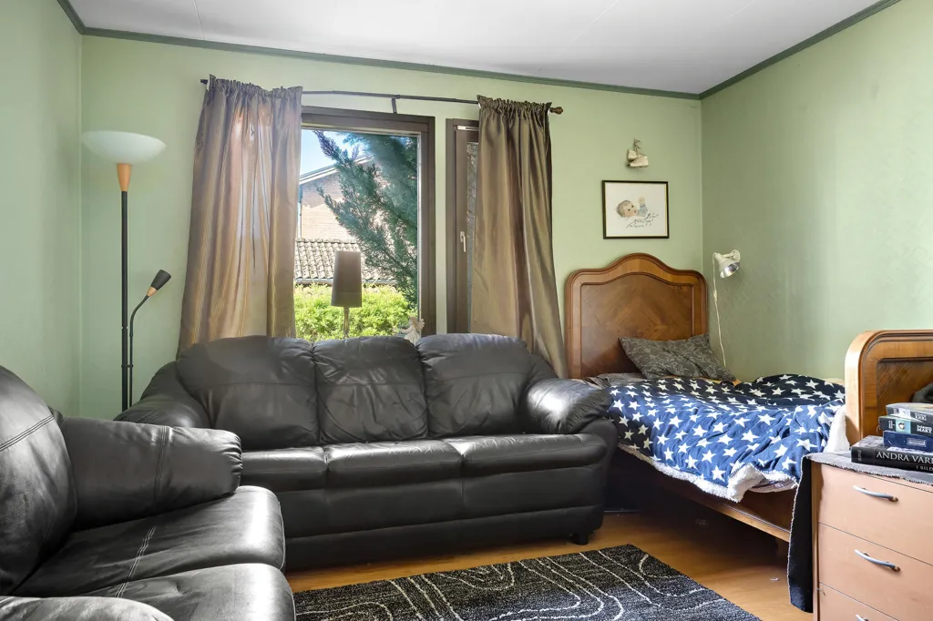 Magamistoad - Country Villa with Garage in Stidsvig