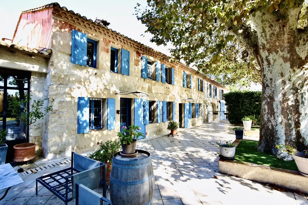 Välivaade - Luxury House with Pool in Nîmes, Occitanie
