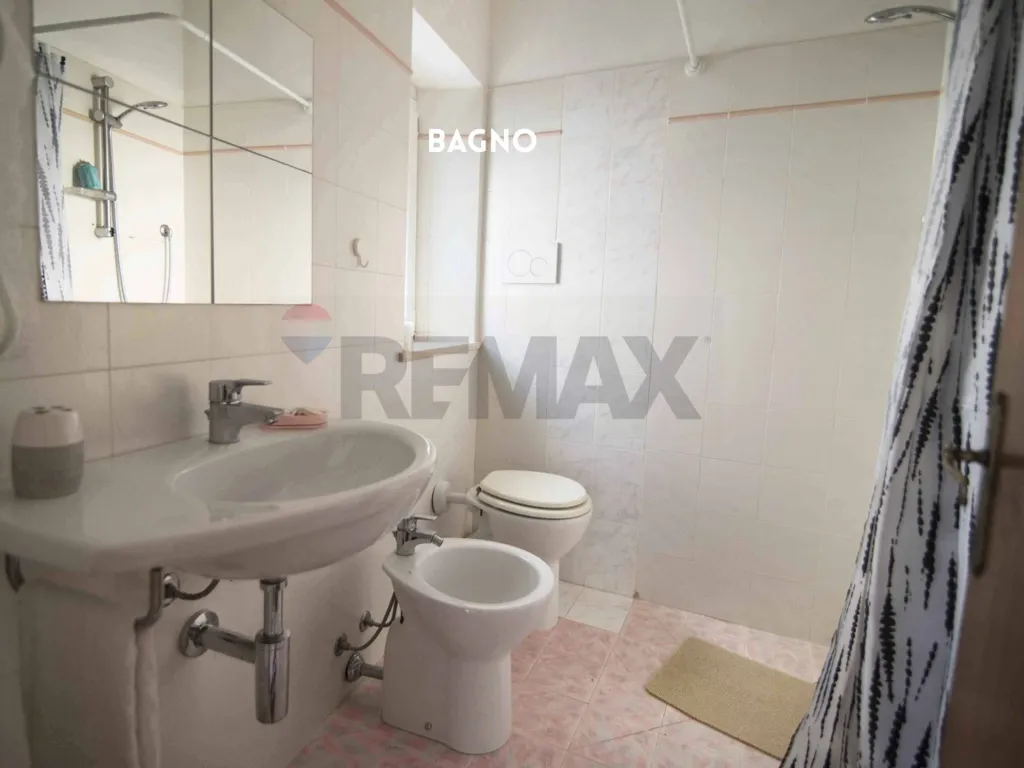 Salles de bain - Ready-to-Live House with View in Roccastrada