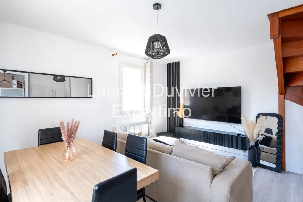 Elutuba - Duplex Apartment in Centre Saint-Rémy-l'Honoré