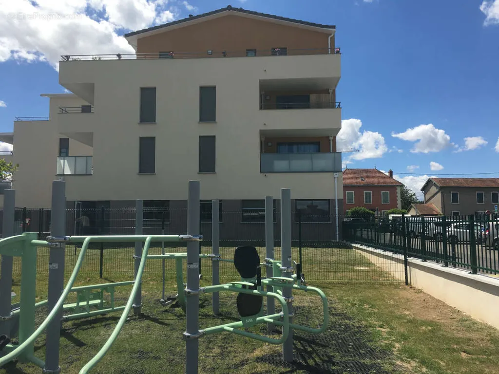 Extérieur - Appartement 3 Pièces avec Terrasse à l'Ouest