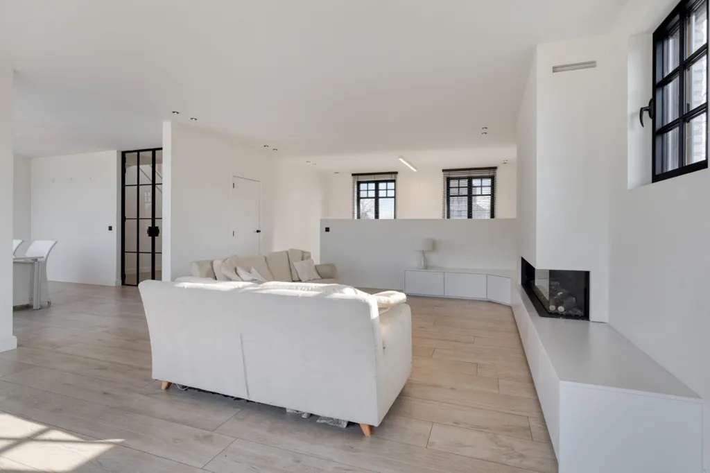 Séjour - Villa Récemment Construite avec Terrasse à Westerlo