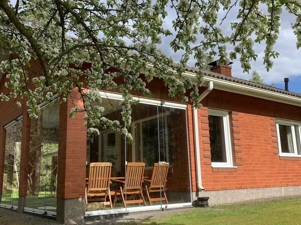 Terrass - Architectural Brick House with Sauna in Näsijärvi
