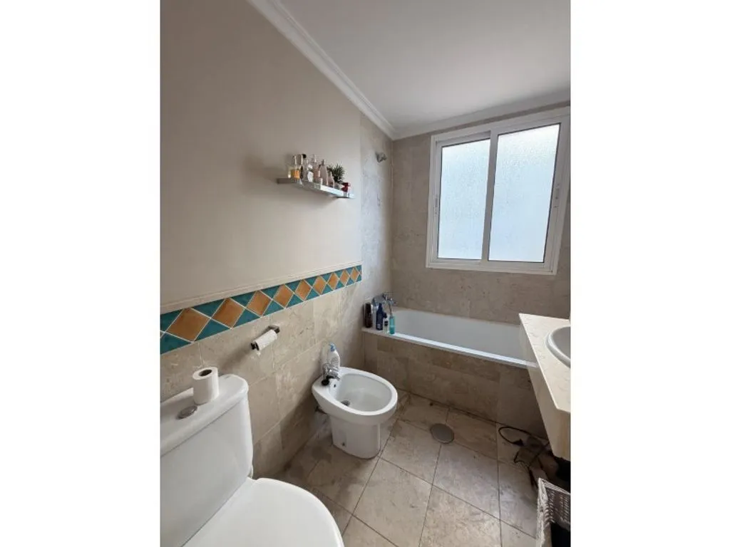 Vannitoad - Luxury Flat with Seafront Views in Marbella