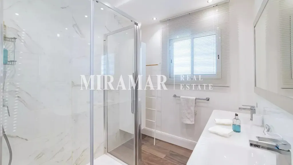 Bagni - Penthouse with Sea Access in Nice