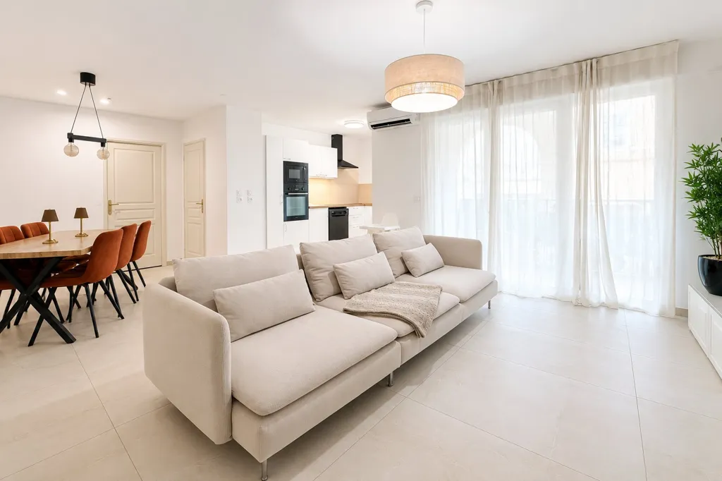 Séjour - Appartement T4 avec Garage à Ollioules