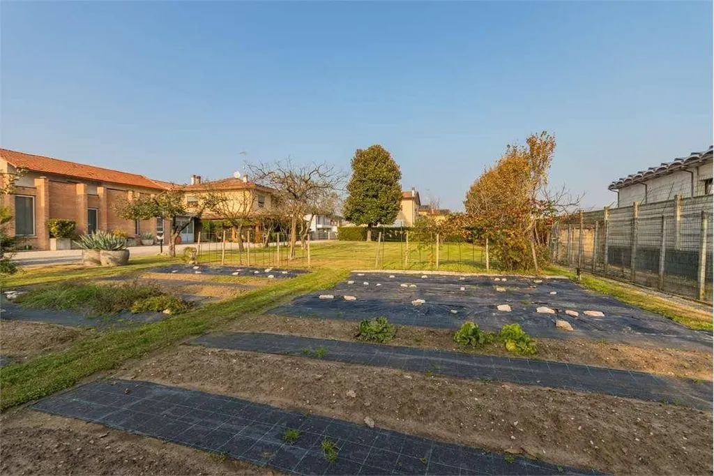 Luxury Villa with Workshop in Vazzola