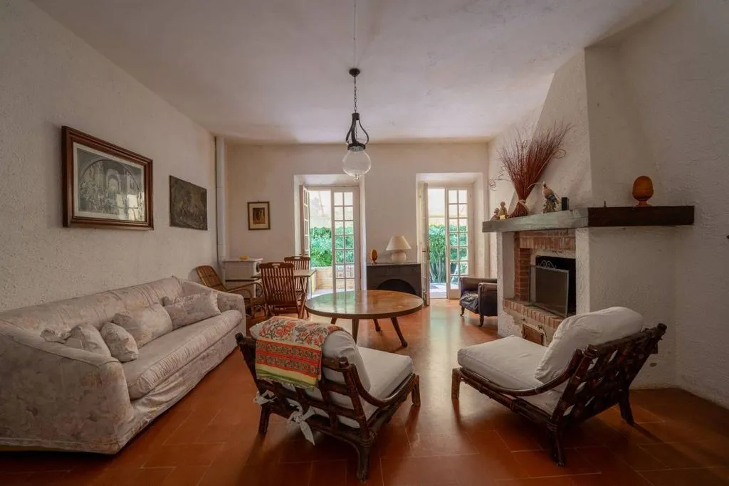 Elutuba - Napoleonic Villa with Pool in Livorno Hills
